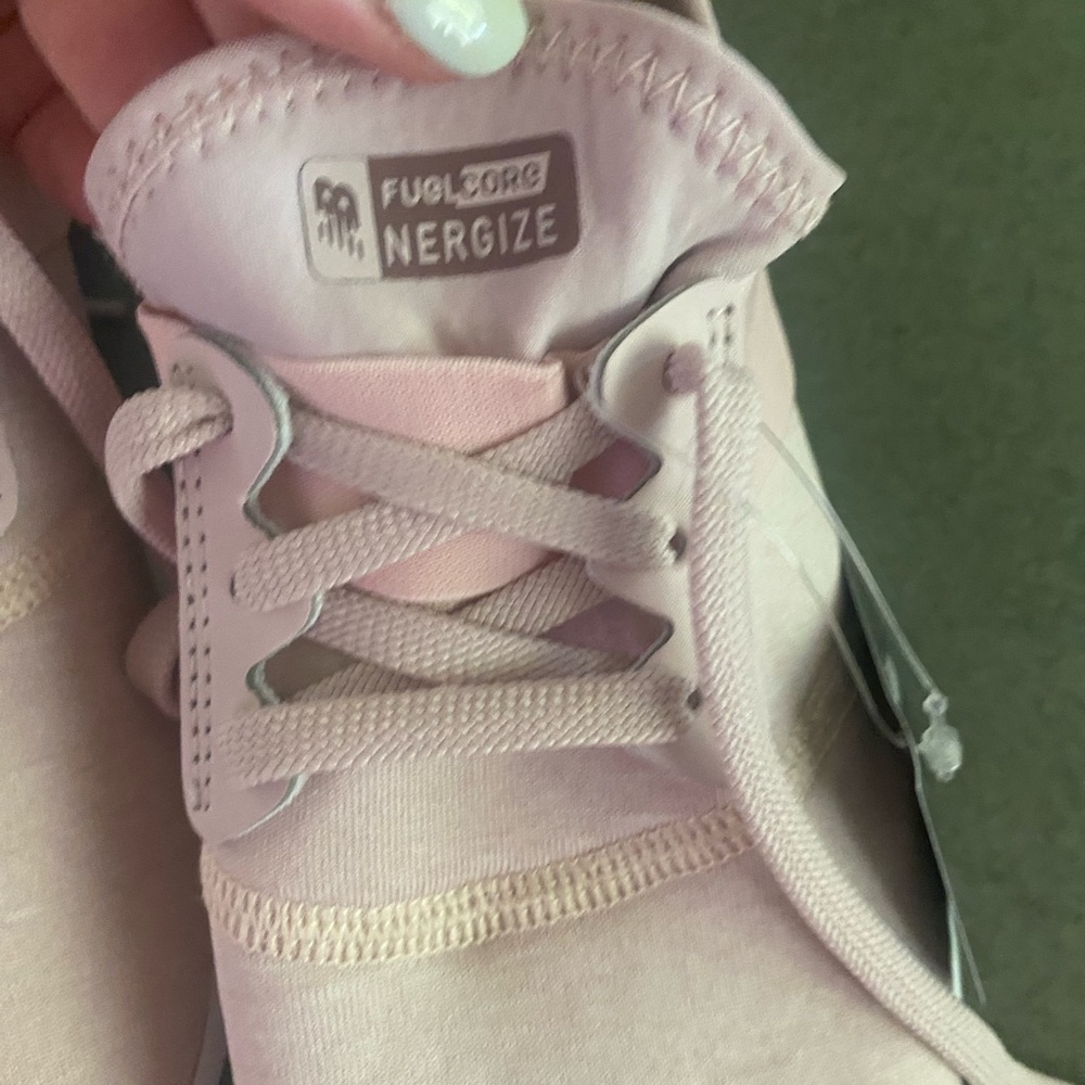 NWT New Balance Nergize sneakers - Picture 2 of 4